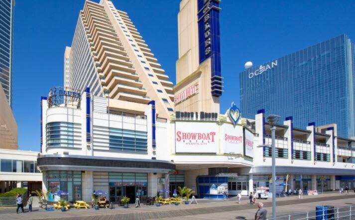 Huge Beachfront Condo Cozysuites At Showboat Atlantic City Bagian luar foto
