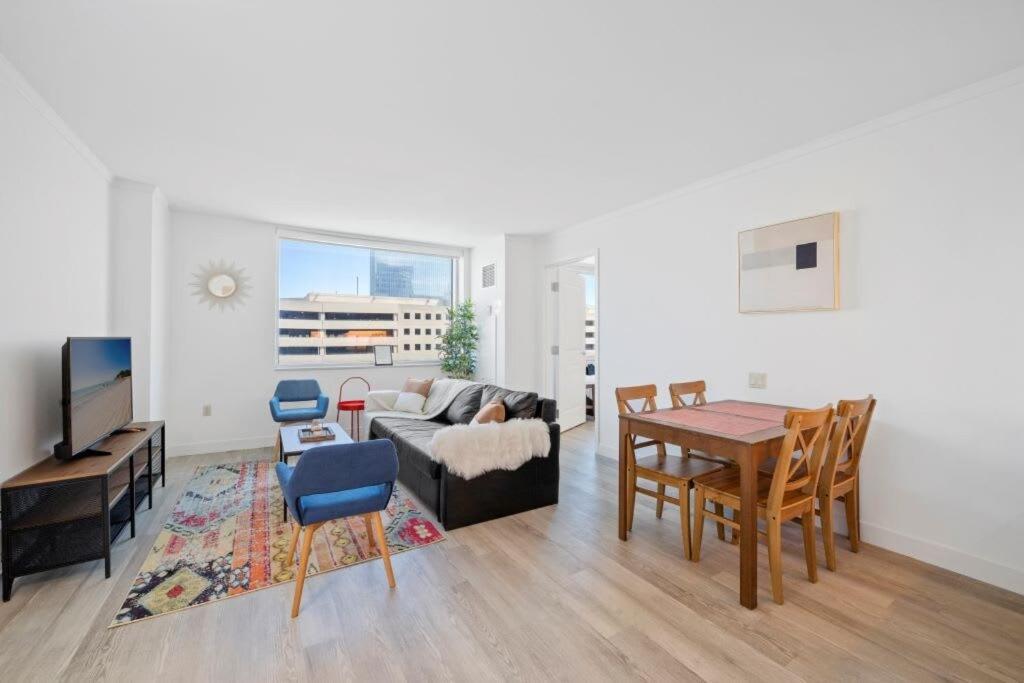 Huge Beachfront Condo Cozysuites At Showboat Atlantic City Bagian luar foto