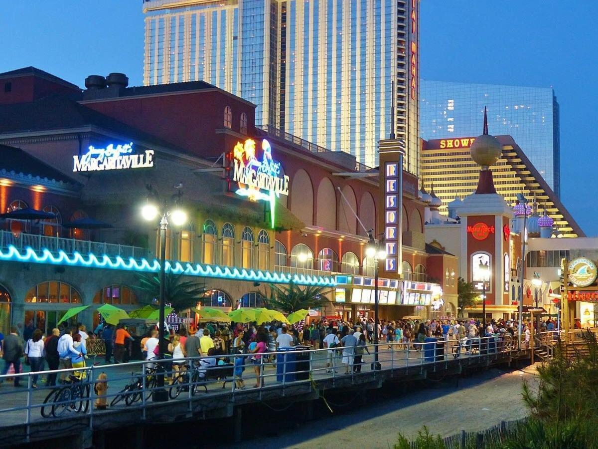 Huge Beachfront Condo Cozysuites At Showboat Atlantic City Bagian luar foto